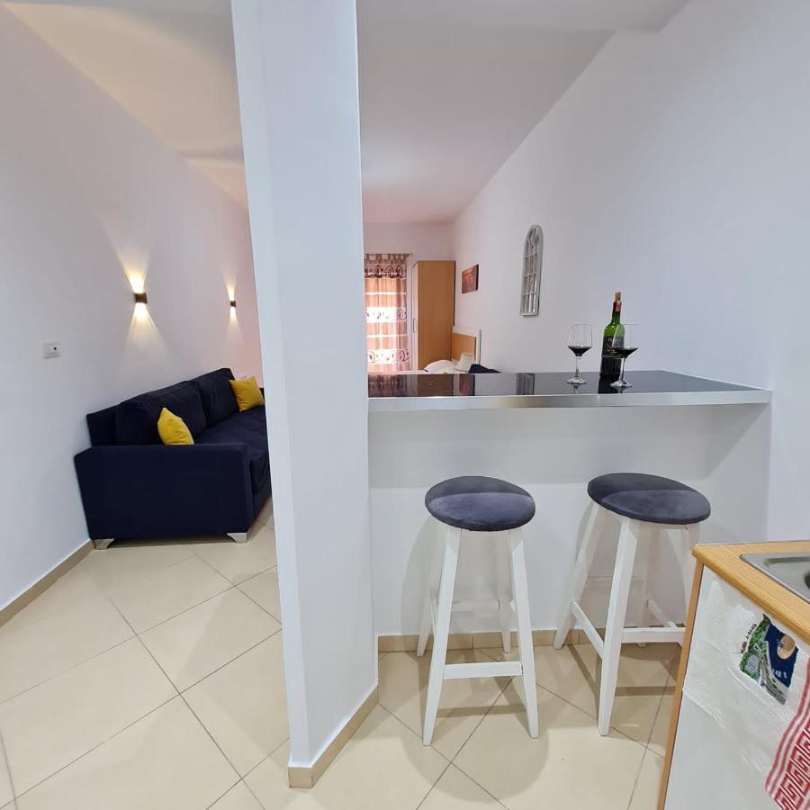 Studio By The Beach - Vlore Exterior photo