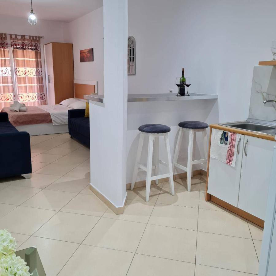 Studio By The Beach - Vlore Exterior photo