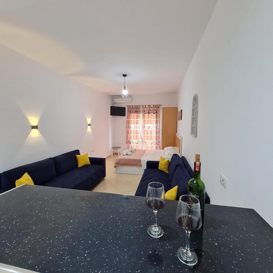 Studio By The Beach - Vlore Exterior photo